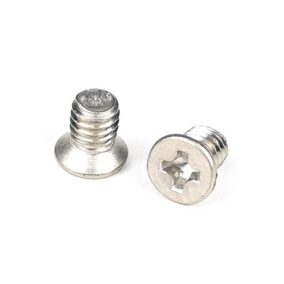 Op maat gemaakte ondersteuning 100% QC getest M4 Flat Head Countersunk Machine Schroef voor venster