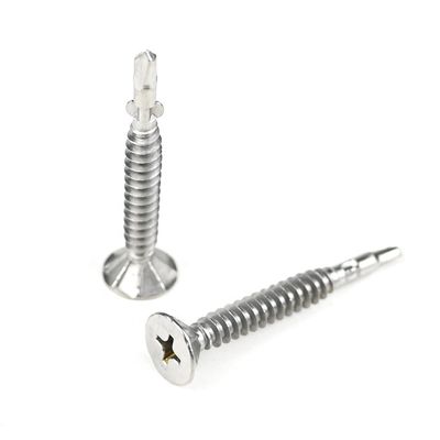 Metrische DIN Standard Tek 5 Carbon Steel Truss Head Phillips met Wing Self Drilling Schroeven Op maat